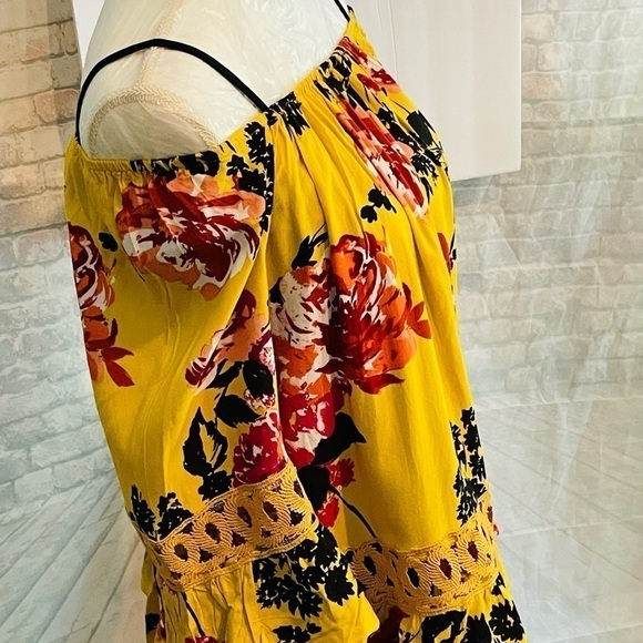 Unique Spectrum size large mustard, rose peasant, top on/off shoulders. P2P 23”. - Picture 4 of 8